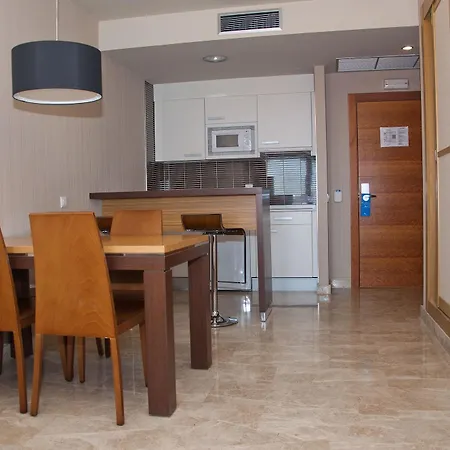 World Polynesia 4*