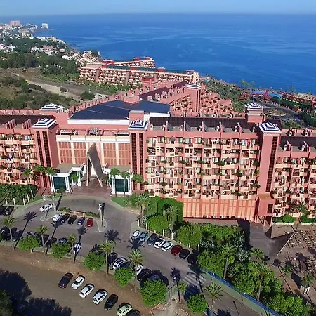 World Polynesia Hotel