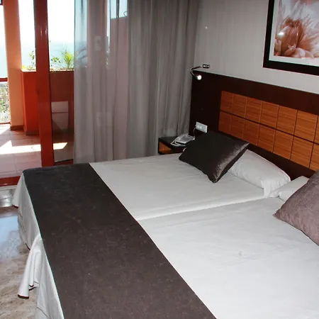 World Polynesia 4*